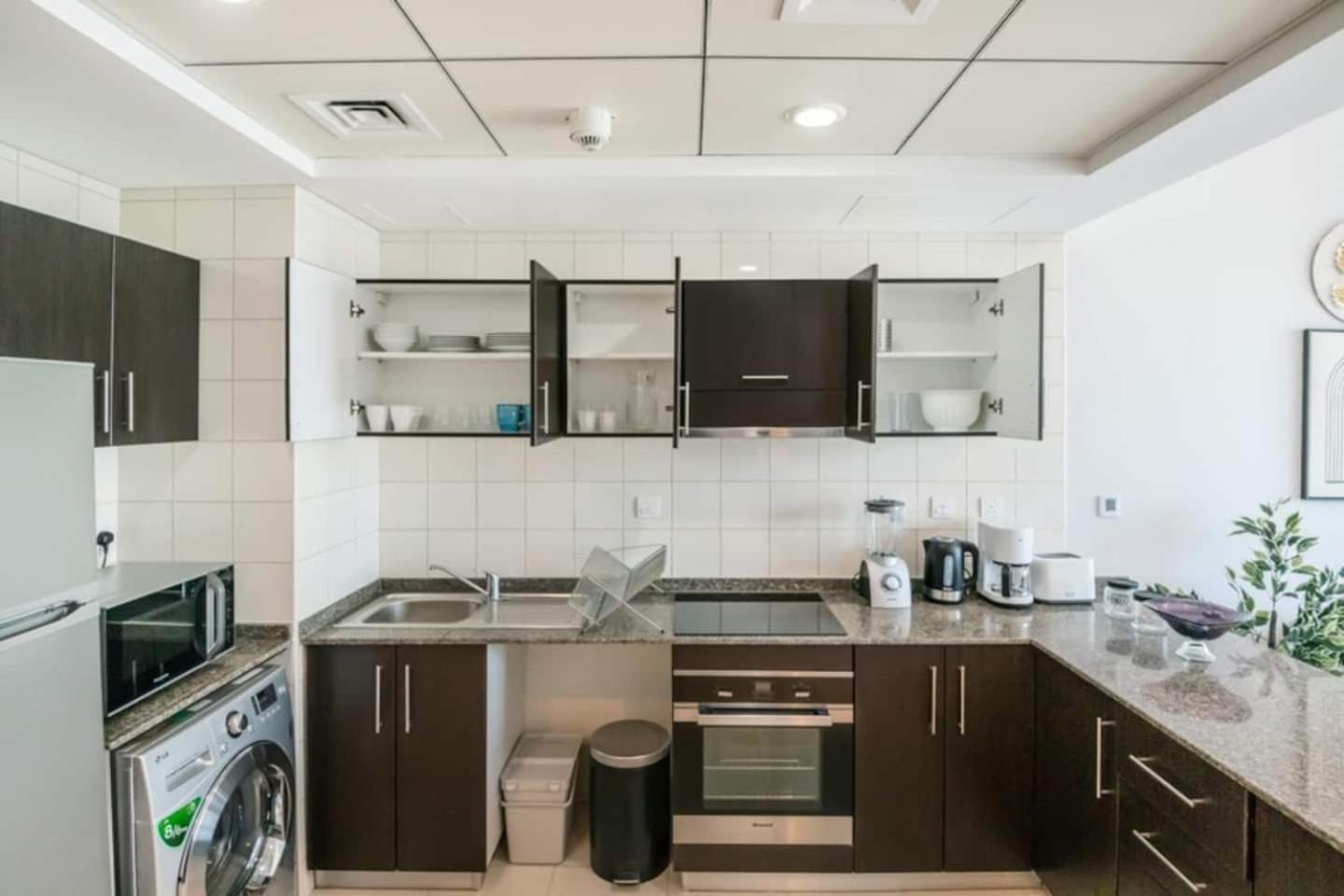 Luxurious 1 Bedroom Apartment In The Dubai Marina! Экстерьер фото
