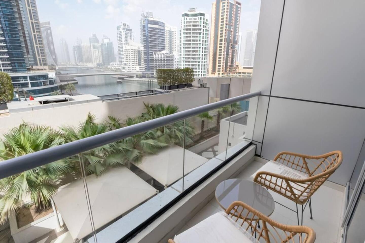 Luxurious 1 Bedroom Apartment In The Dubai Marina! Экстерьер фото