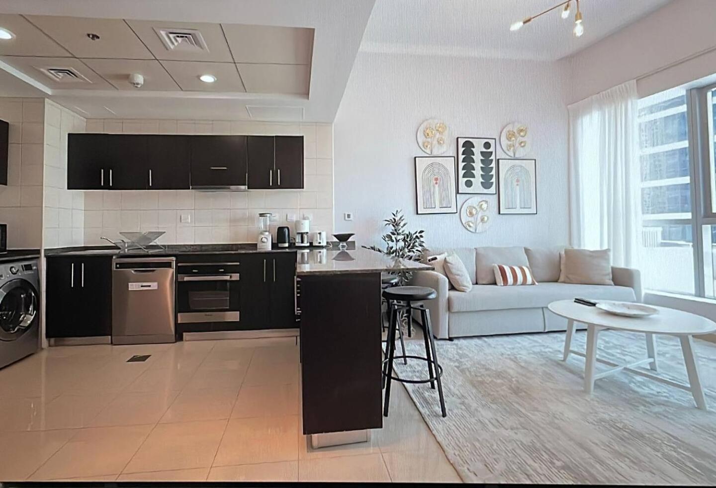 Luxurious 1 Bedroom Apartment In The Dubai Marina! Экстерьер фото