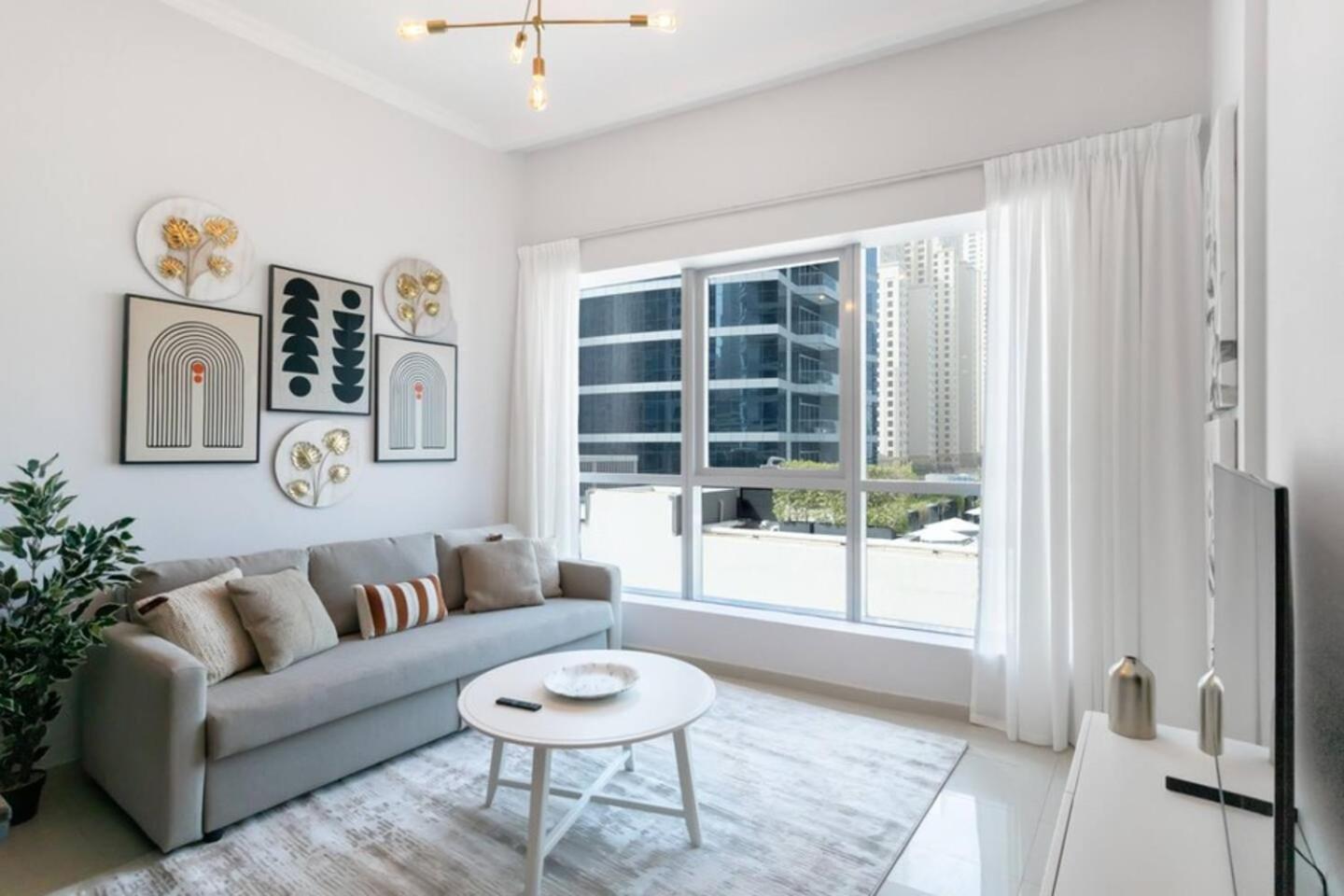 Luxurious 1 Bedroom Apartment In The Dubai Marina! Экстерьер фото